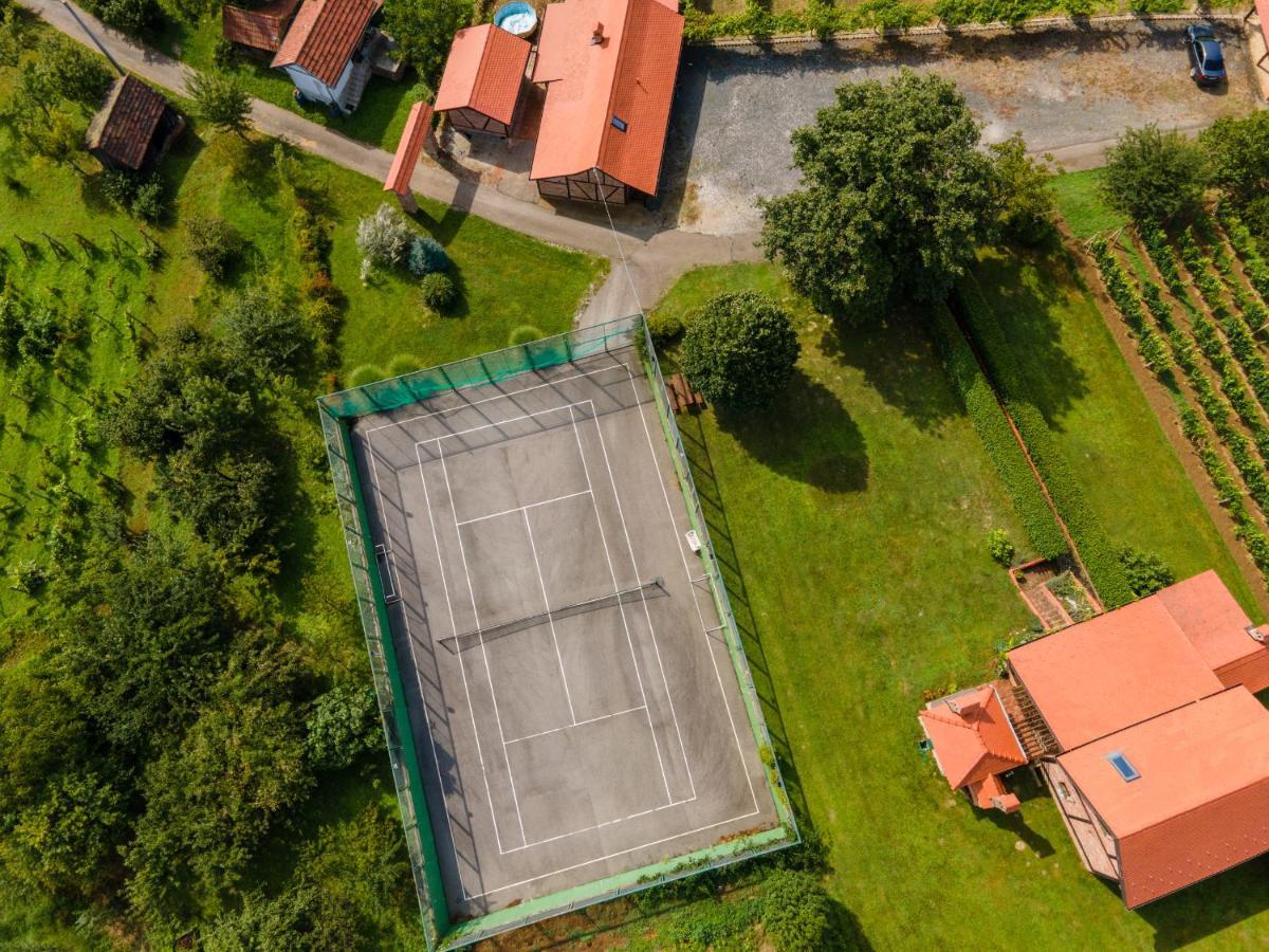 Val Hills Rural Holiday House Gaj Bagian luar foto
