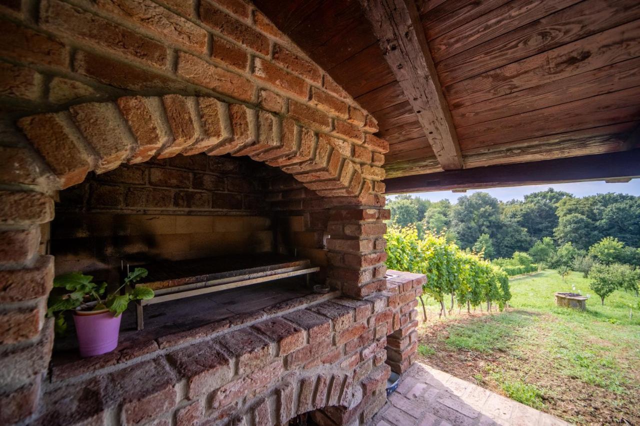 Val Hills Rural Holiday House Gaj Bagian luar foto