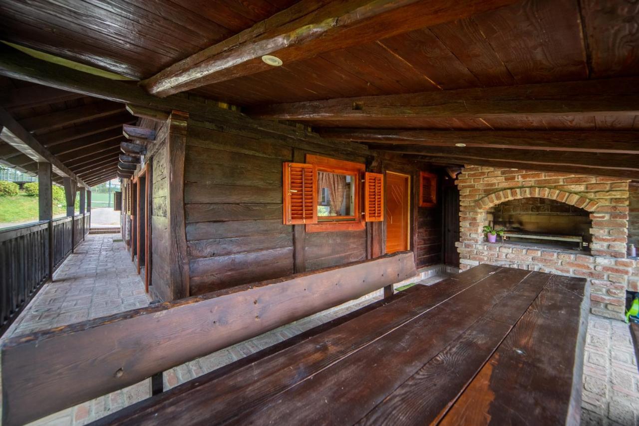 Val Hills Rural Holiday House Gaj Bagian luar foto