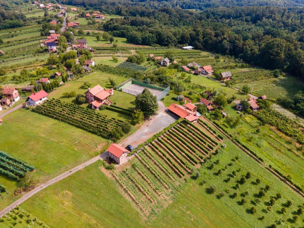 Val Hills Rural Holiday House Gaj Bagian luar foto