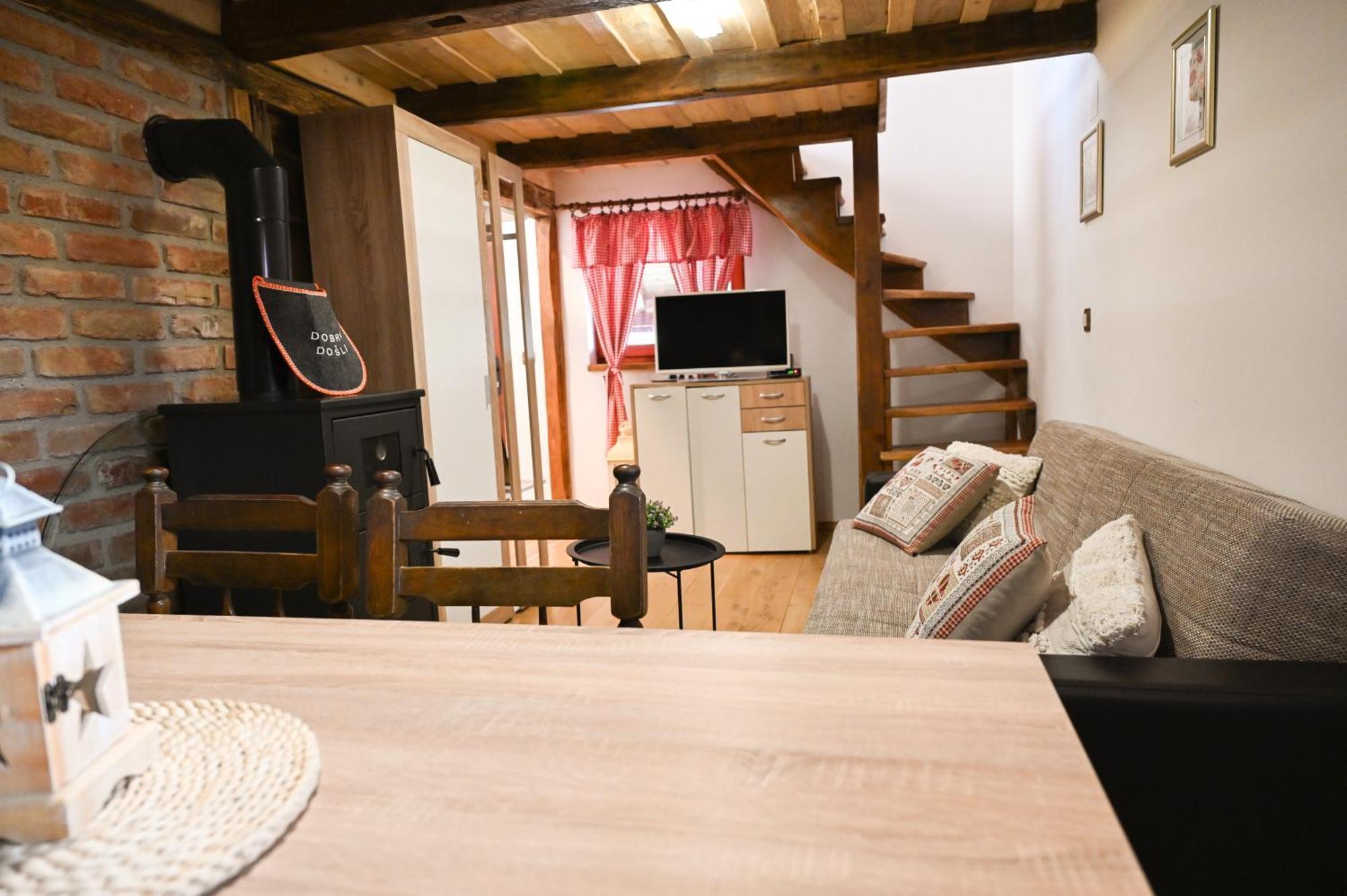 Val Hills Rural Holiday House Gaj Bagian luar foto