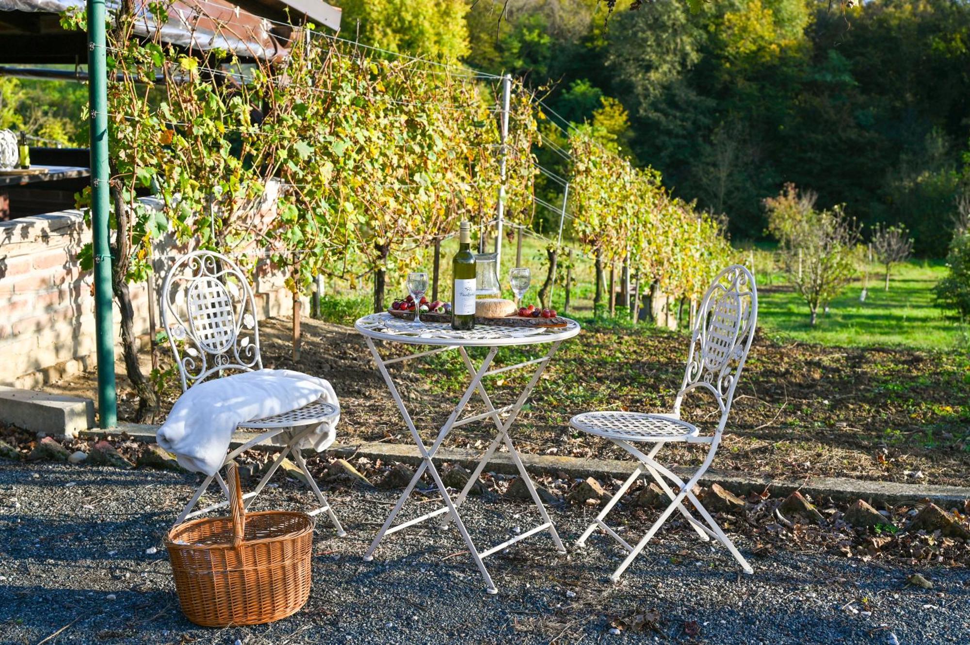 Val Hills Rural Holiday House Gaj Bagian luar foto