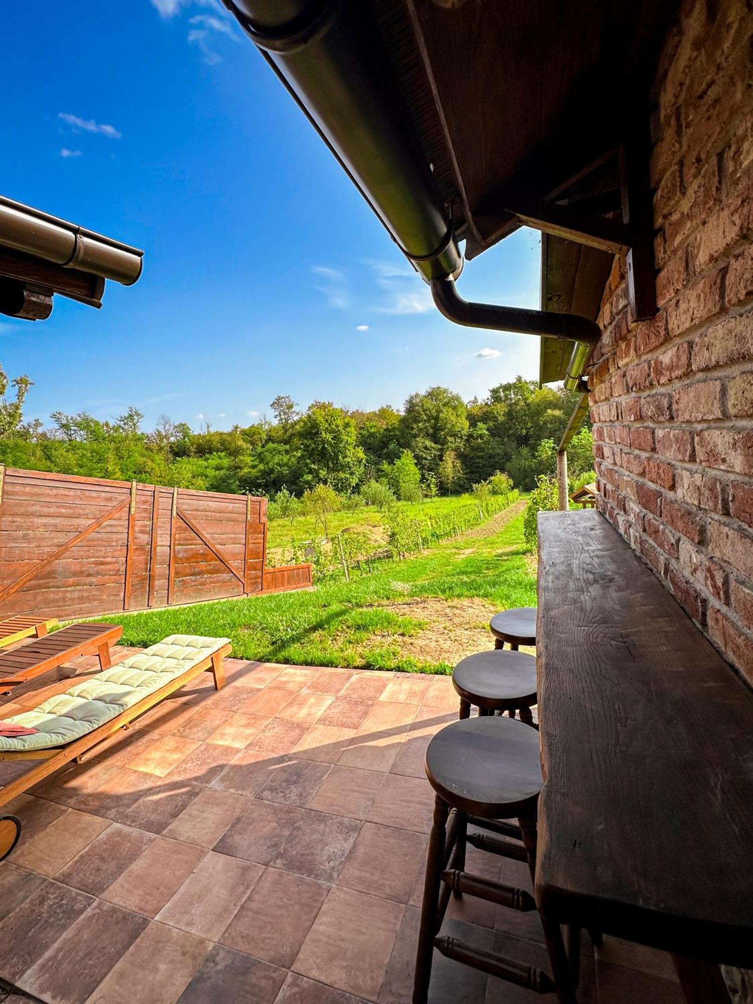 Val Hills Rural Holiday House Gaj Bagian luar foto